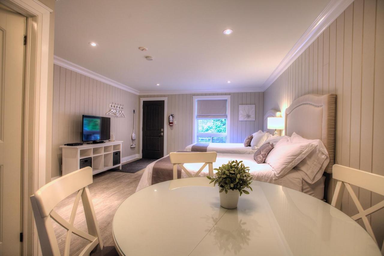 Somerset Lakeside Resort 밴크로프트 외부 사진